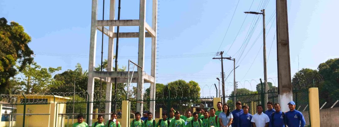 Indígenas em frente ao CRD - Maresia